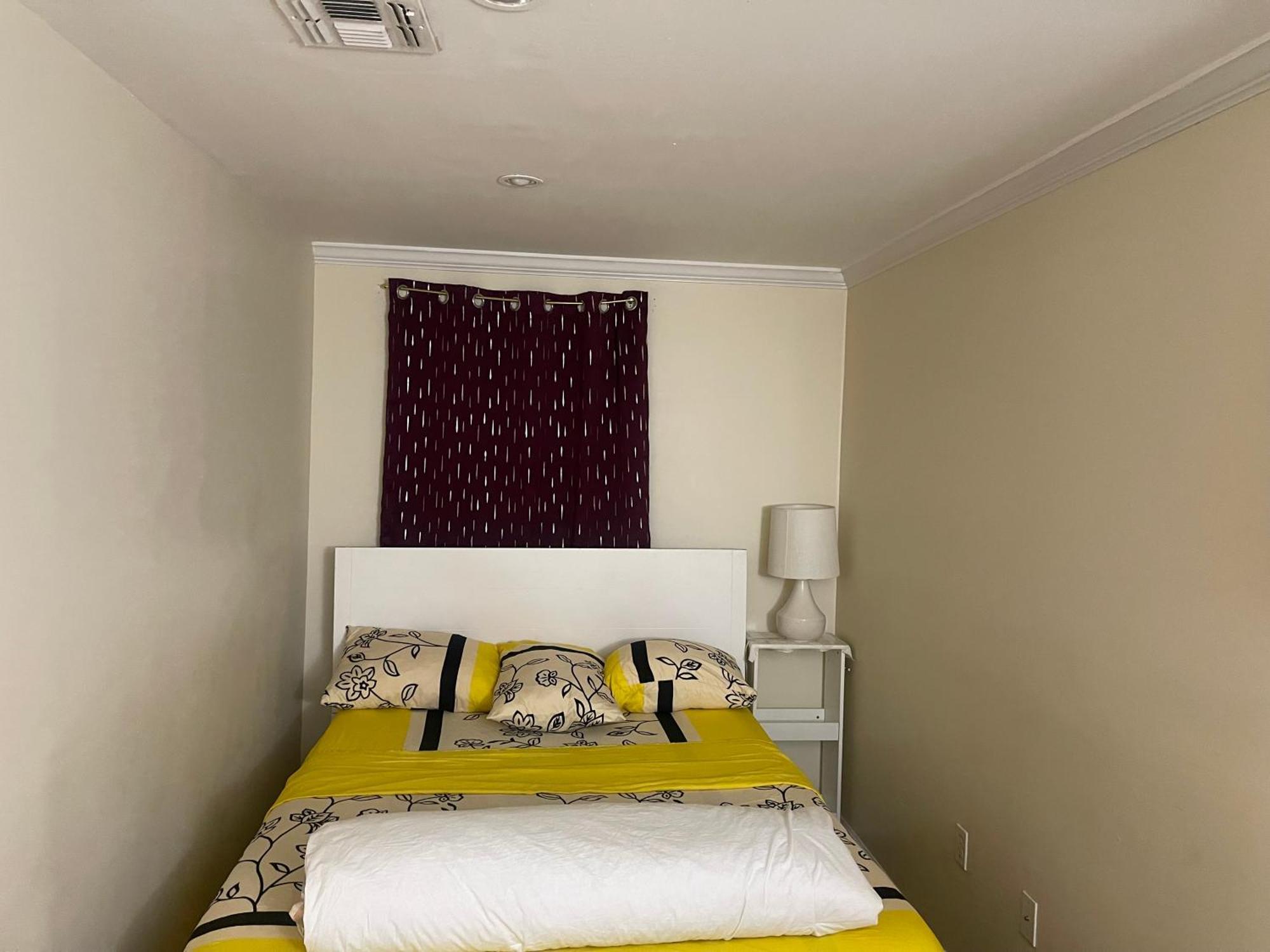 Apartment Peculiar 96 Newark